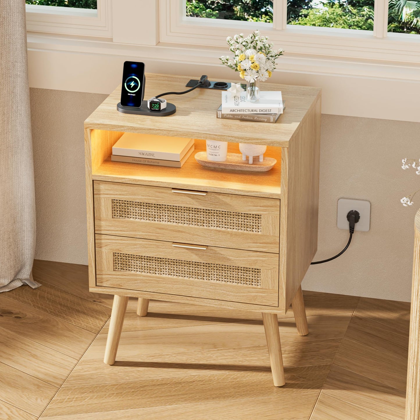 Juego de 2 Mesitas de Noche con LED, Ratán Natural, 2 Cajones, Puertos USB y Enchufes, Estilo Bohemio Moderno