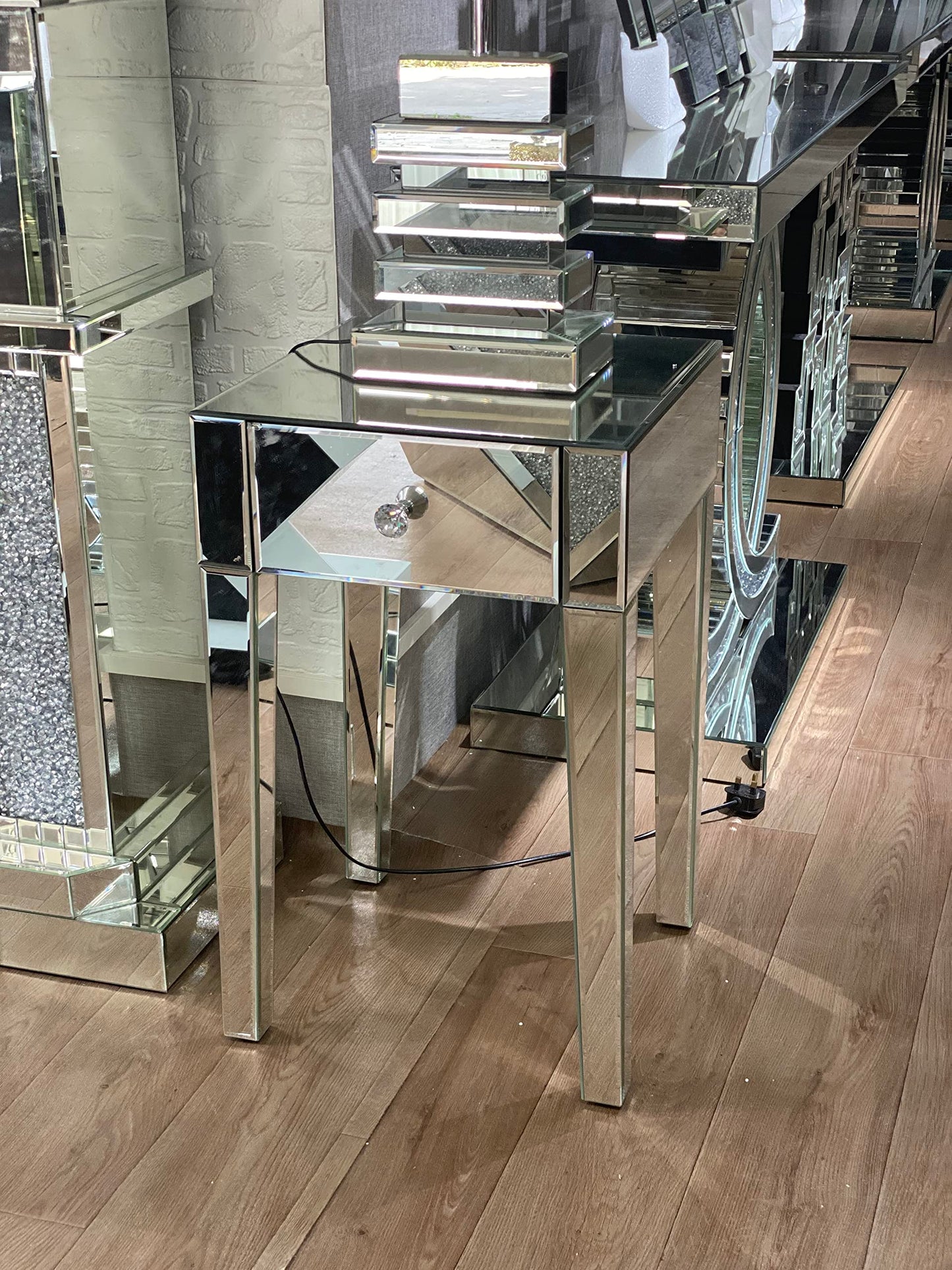 Mesilla de Noche con Espejo de Cristal – 1 Cajón – Set de 2 – 40x40x65 cm – Diseño Elegante para Dormitorio o Salón
